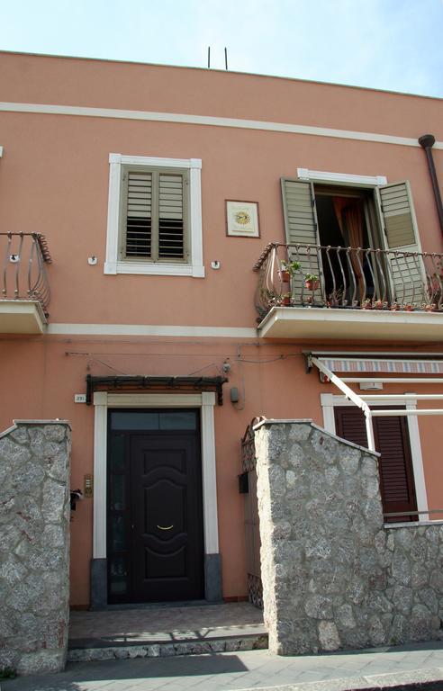 B&B Baia Delle Sirene Giardini-Naxos Exterior foto